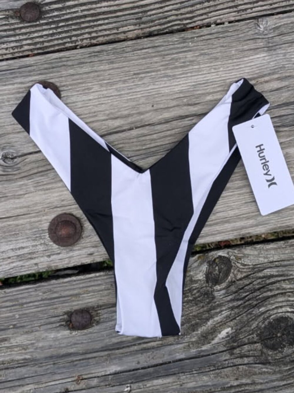 Hurley  Black and White Bikini Reversable NWT - Picture 9 of 12